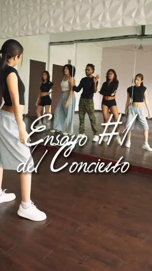 Ensayos del concierto — Reny Rentería